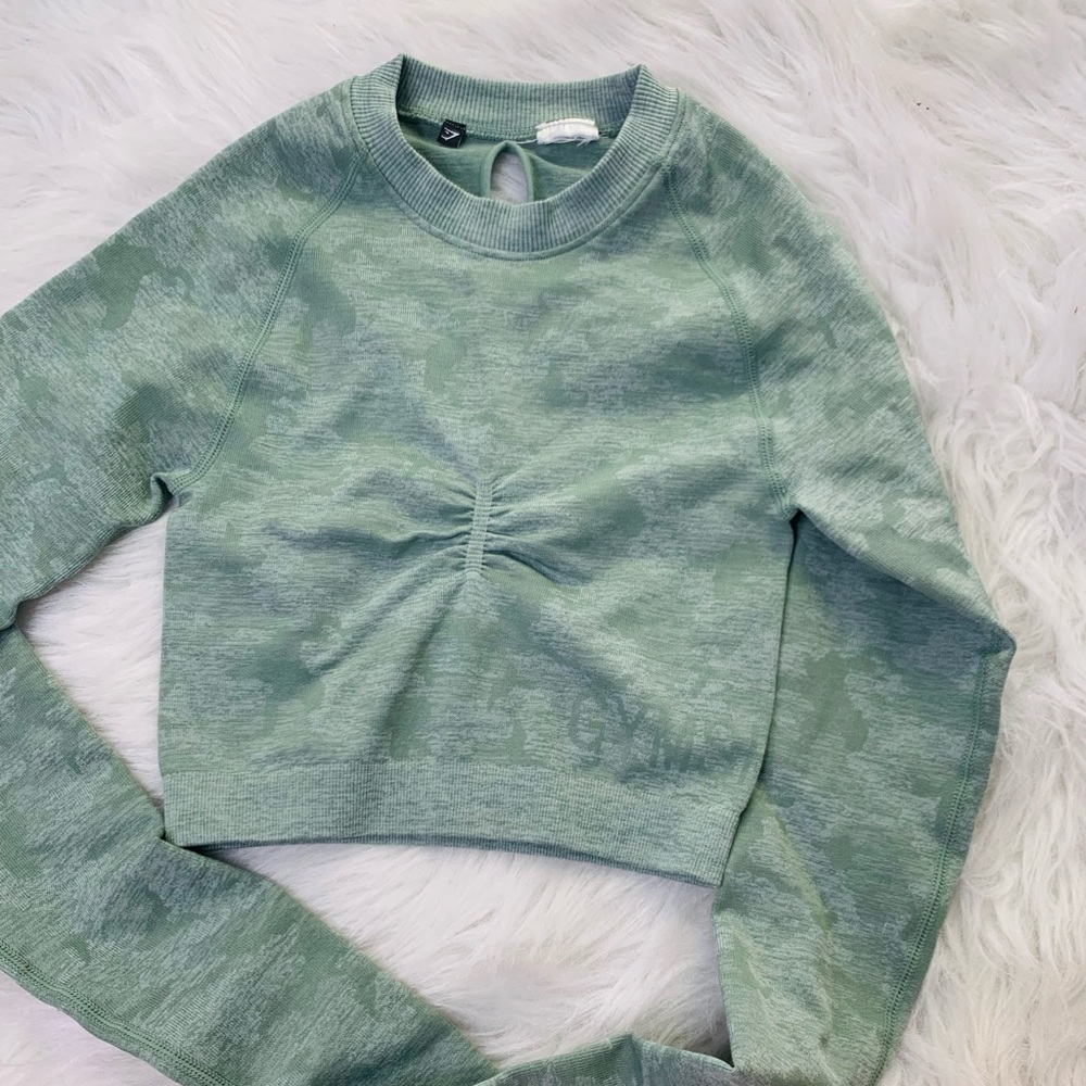 gymshark camo long sleeve size small